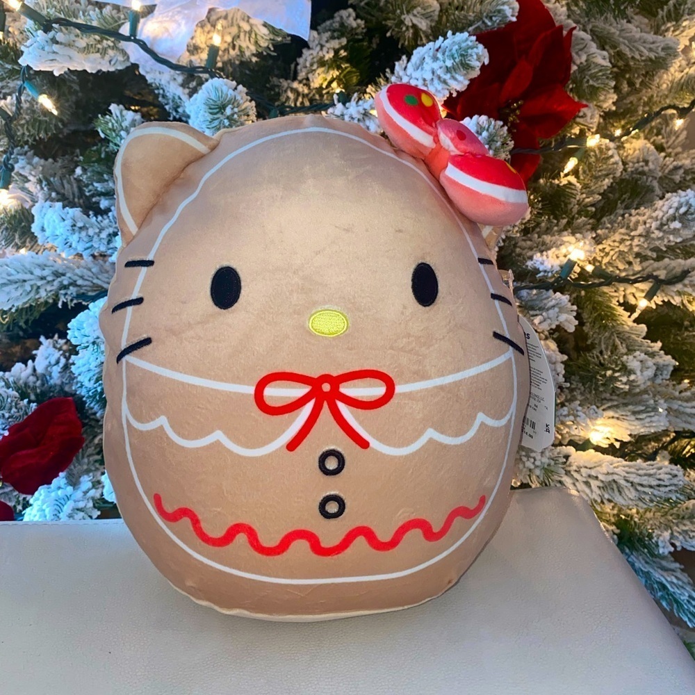 Hello Kitty Gingerbread squishmallow